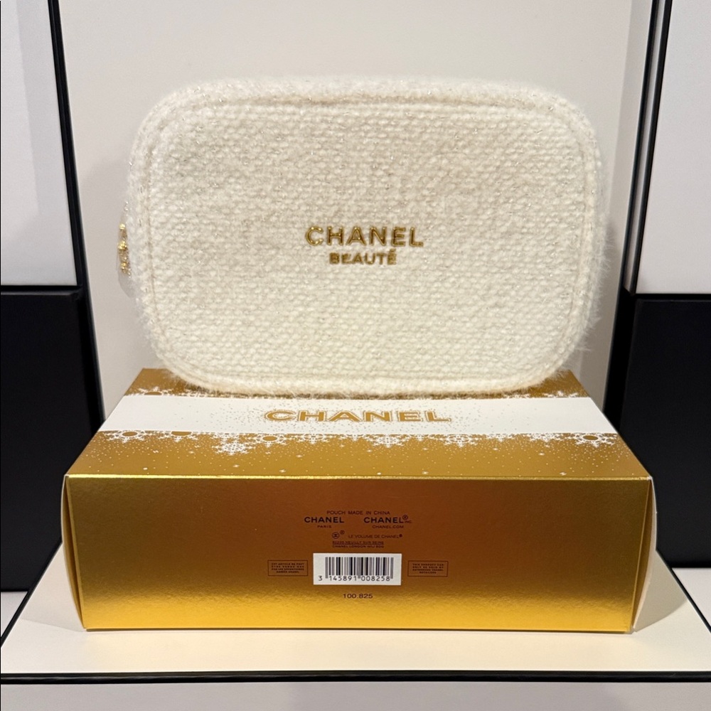 CHANEL MAKE UP SET - Picture 2 of 9